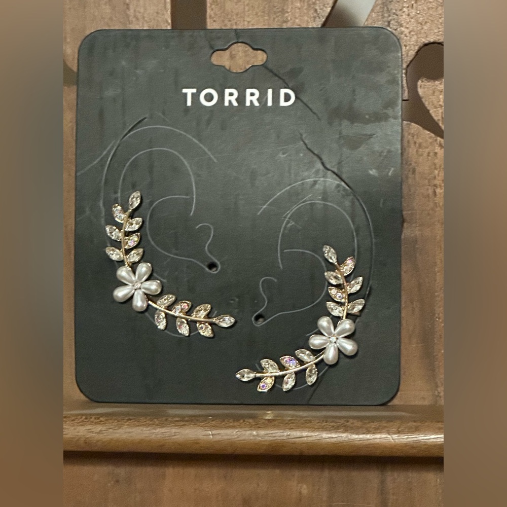Gold and Pearl Earcuffs